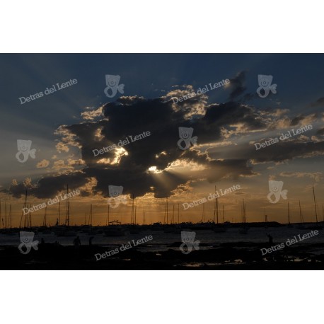 Puesta de Sol sobre el puerto