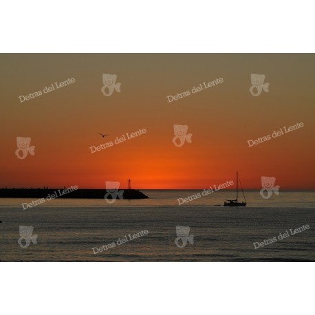 Puesta de Sol en la escollera