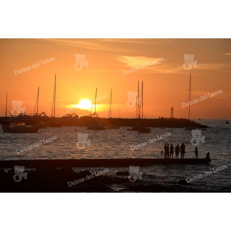 Puesta de Sol en la escollera