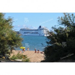 Cruceros en Playa Honda, Isla de Gorriti