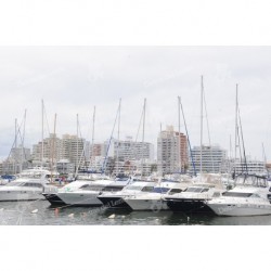 Puerto de Punta del Este y sus yates amarrados