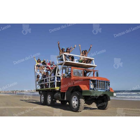 Cabo Polonio camiones por los medanos
