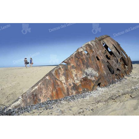 Barco hundido en costas de Rocha