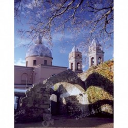 Cuartel de Dragones y la Catedral de Maldonado