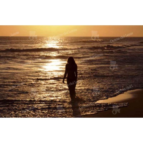 Modelo en el atardecer de la Mansa