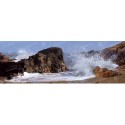 Panorámica de las rocas y el mar en las Grutas